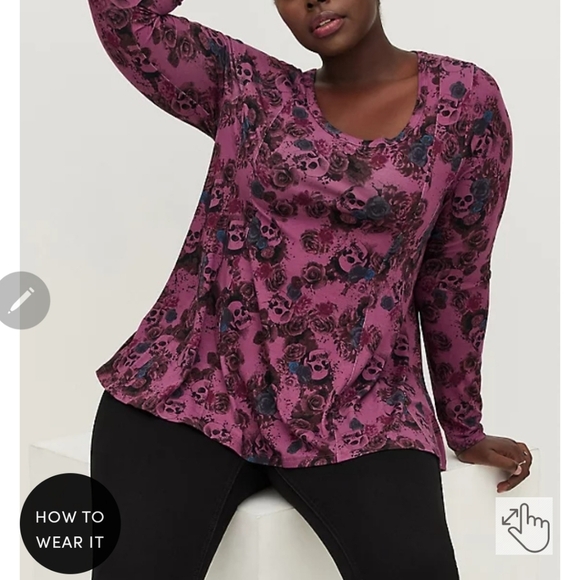 🆕️☠️SKULL / ROSES FIT AND FLARE TOP☠️ - Picture 5 of 6